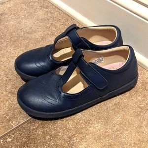 Livie and Luca Amica uniform shoe